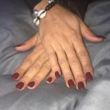 ongles gel bordeaux